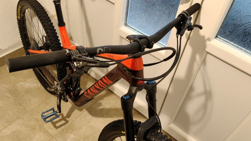 Canyon strive  29er full suspension fox 36 xt