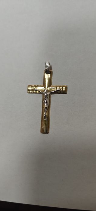 Cruce aur 18k 2.2gr (r)