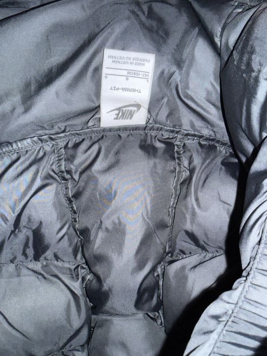 Продам куртку nike