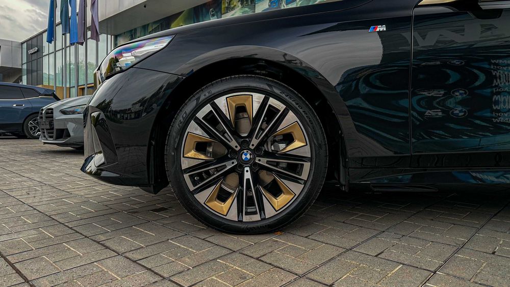 Продам BMW 520i Sedan c официальной гарантией на автомобиль