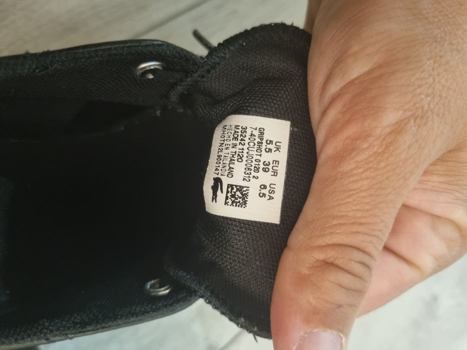 Adidasi Lacoste, marimea 39