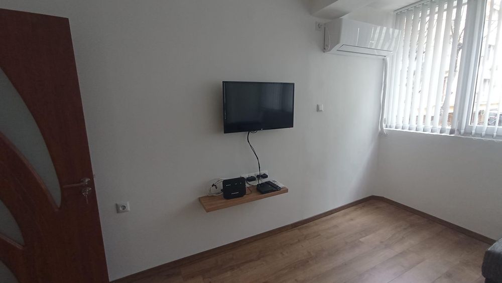 Дава се под наем Двустаен апартамент в Варна, Лятно кино Тракия - 40 кв.м за 375 € - Снимка #1