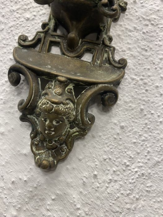 Стенна поставка за кибрит от масивен месинг