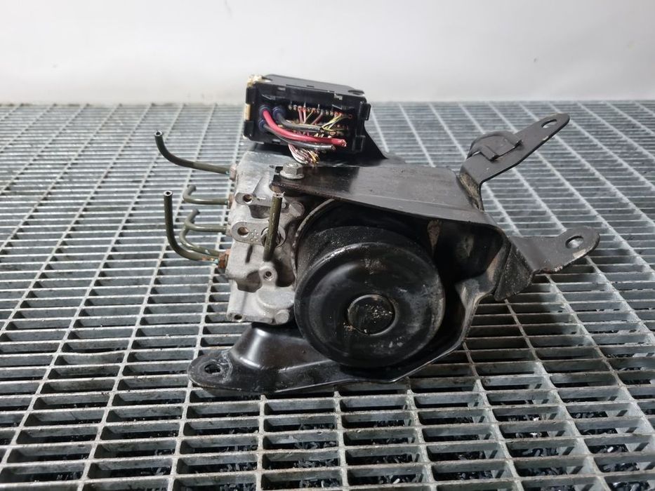 Pompa abs Mitsubishi L200 Facelift 2010 - 2015 (1527) Diesel 1338007180