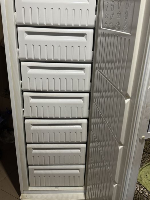 Продам морозильник