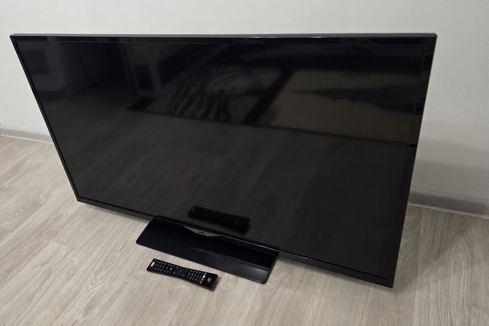 Смарт телевизор JVC 49" LED FullHD