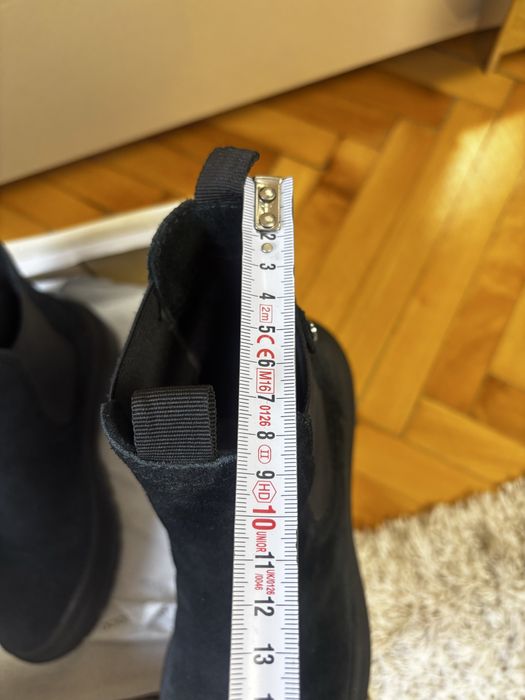 Ghete din piele întoarsă, marimea 37