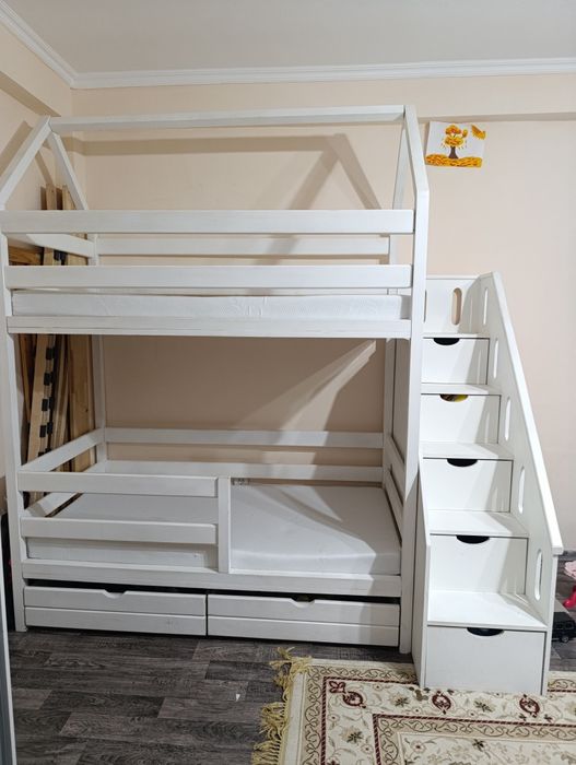 Продам двухъярусная