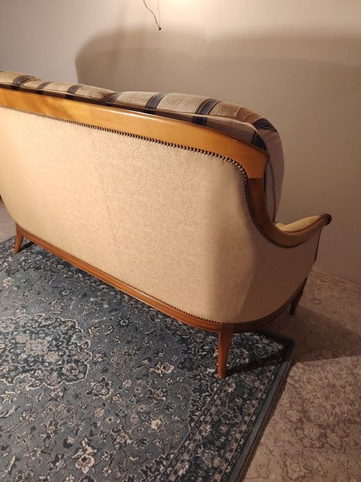 Canapea vintage stil Ludovic XV 
Canapele de 3 locuri , perne și hus