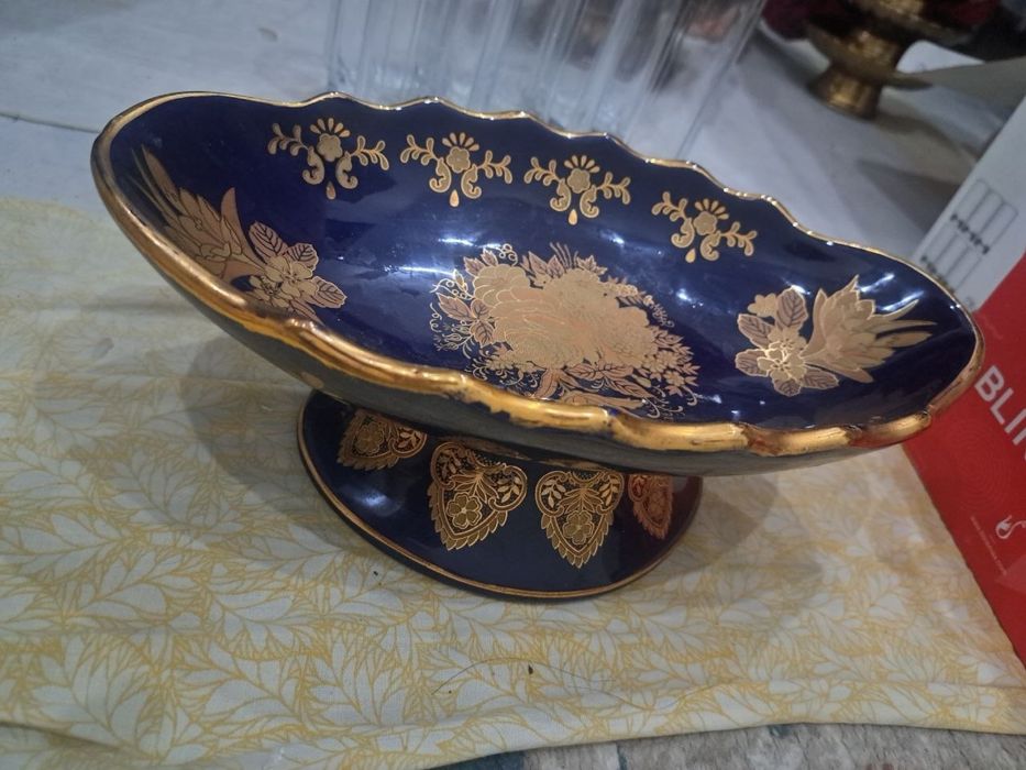 Xrustall va paxta gul idishlar