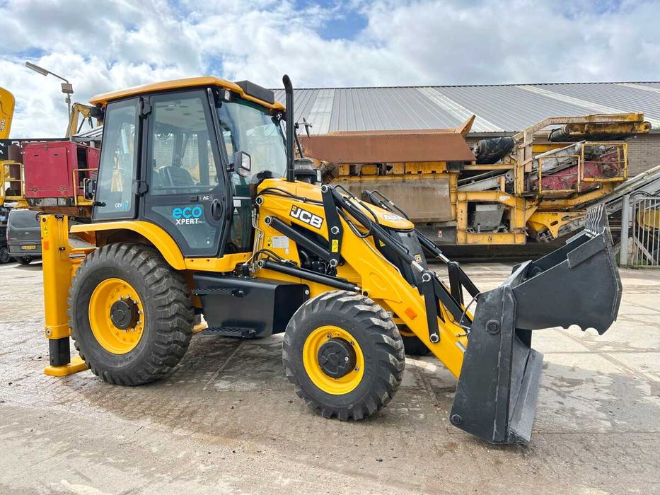 Buldoexcavator JCB 3DX – 7,5 T , brat telescopic , clima  – Nou