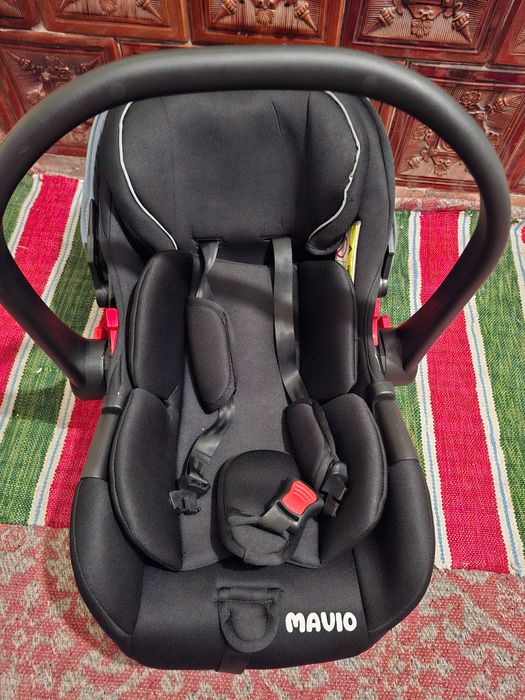 Vand SCOICA AUTO Mavio pentru bebelusi noua nefolosita
