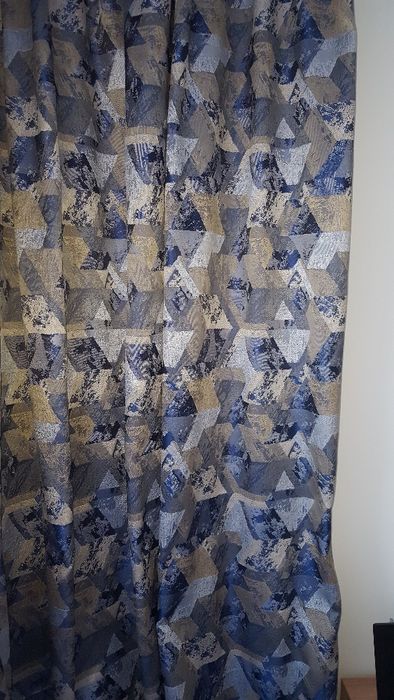 Нови стилни плътни завеси