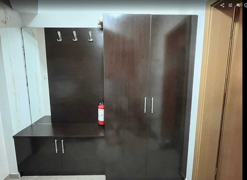 Продавам комплект за антре – гардероб и портманто, цвят венге