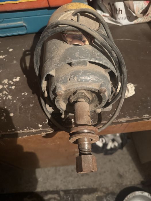 Двигатель от стиральной машинки. 1800 ватт.