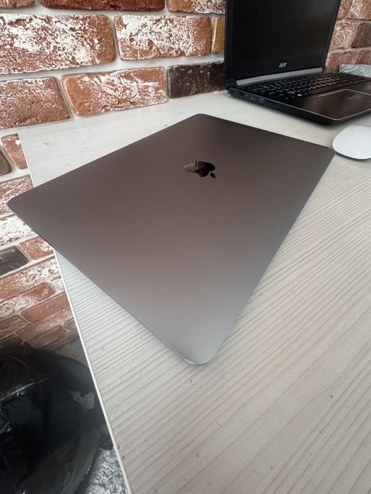 Продам Macbook air m1 13’