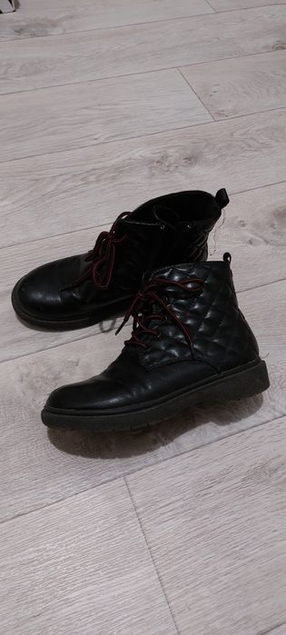 Ботинки на девочку 34 р