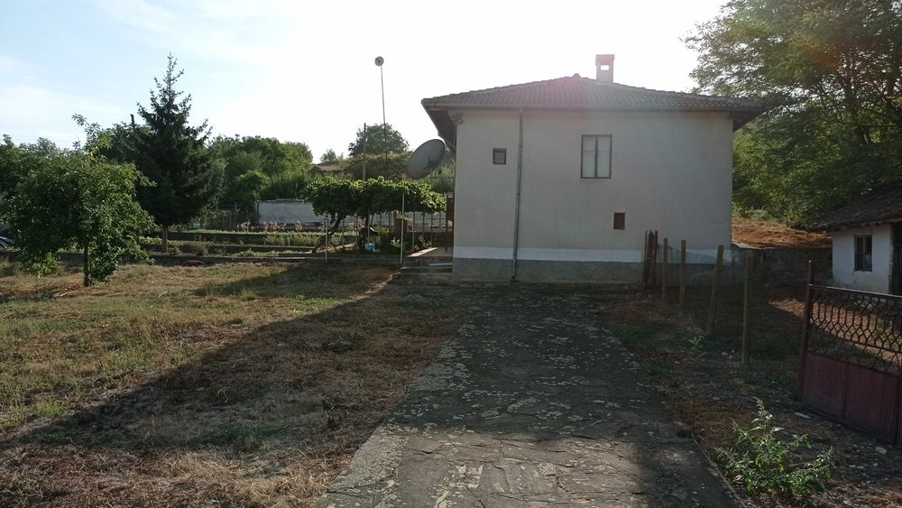 Продава се Къща в Силистра, Изток - 100 кв.м за 332 €/кв.м - Снимка #2