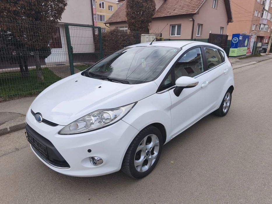 Ford Fiesta Ford Fiesta 2010 benzina 120 cp