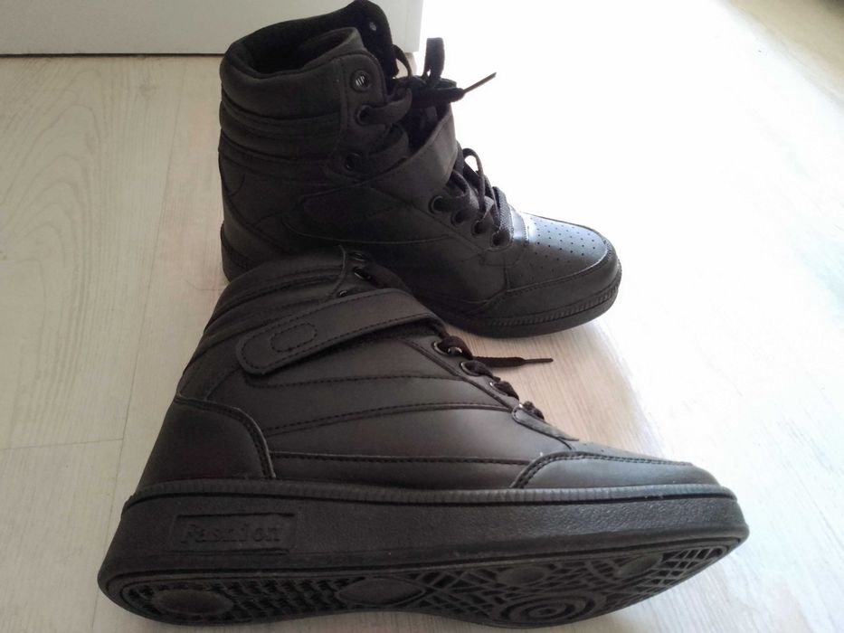 Черни кецове с платформа