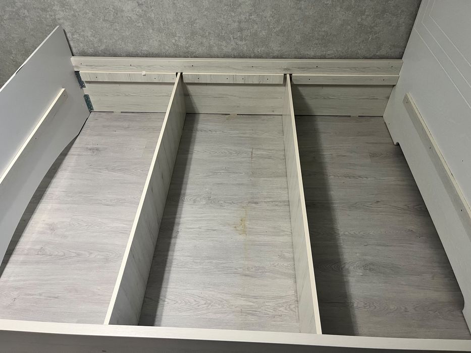 Продам двухспальную кровать