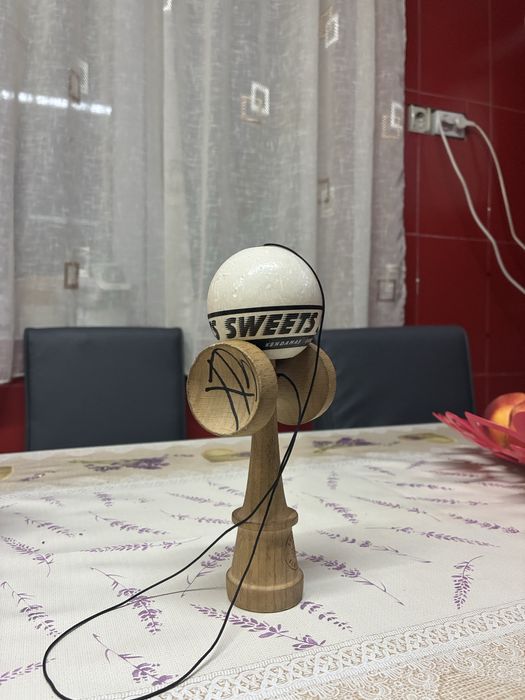 Vand kendama sweets semnata de xremus