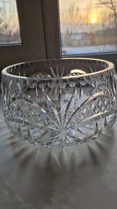 Продам хрустальную салатницу СССР