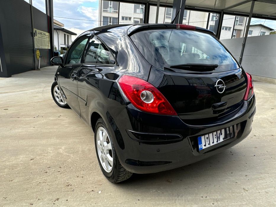 OPEL CORSA D // 1.0 benzina // 2007