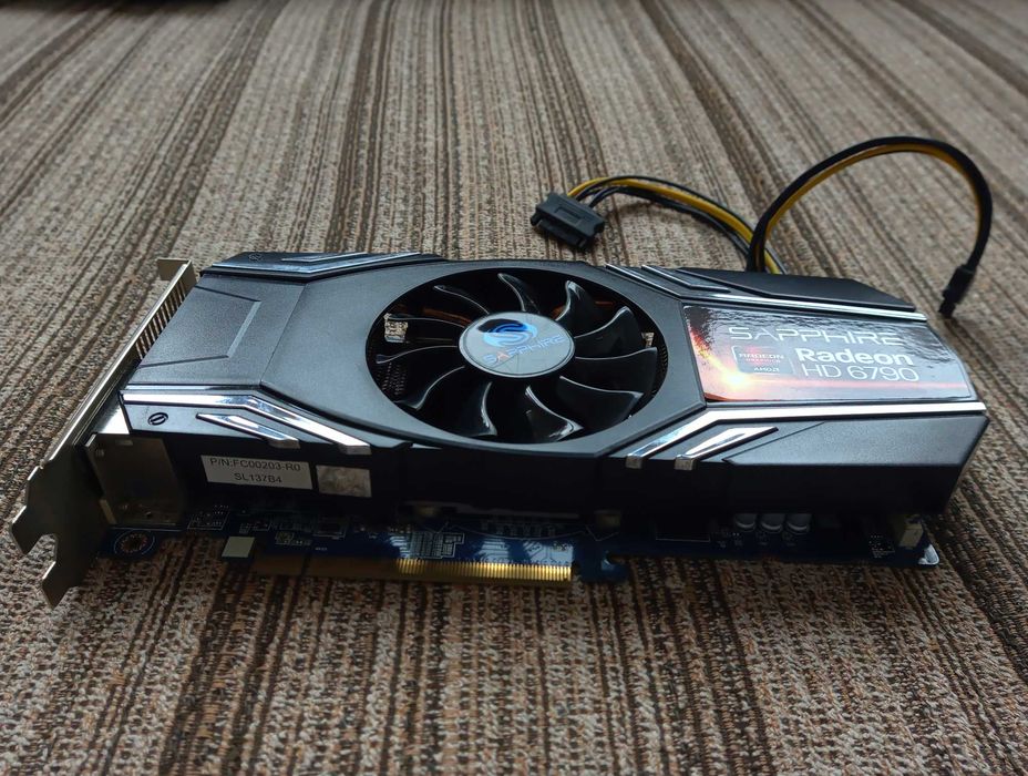 Видео карта Sapphire Radeon HD6970
