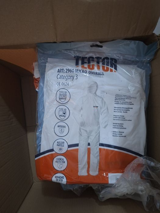 Combinezoane protecție medicale 200lei