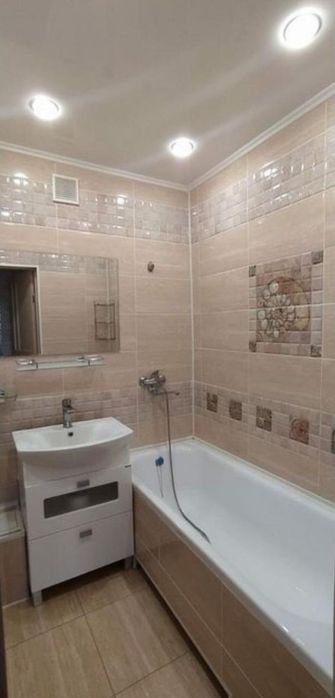 Сдам квартиру 3 комнатную Бензострой