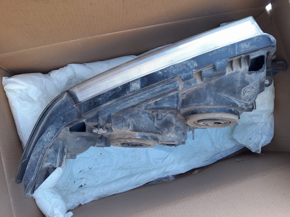 Фара на крузак 100европеец  б/у оригинал