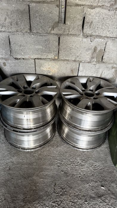 Продам литые диски R18