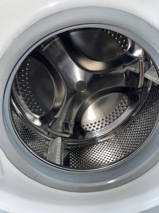 Стиральная машина Hotpoint-Ariston -5 кг