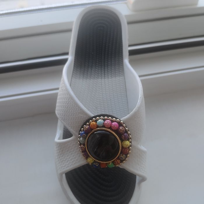 Продам обувь женскую