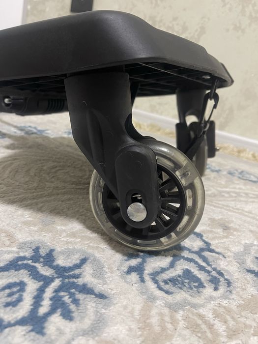 Подножка для второго ребенка. Коляска