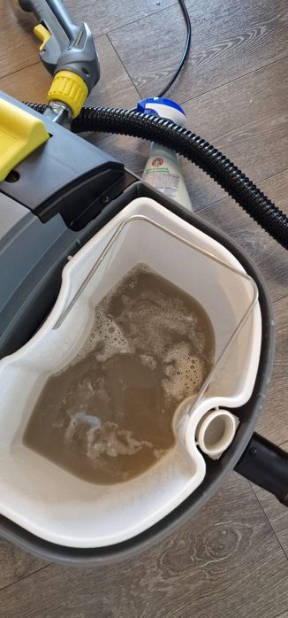 Curatare canapele, saltele, interioare auto, etc