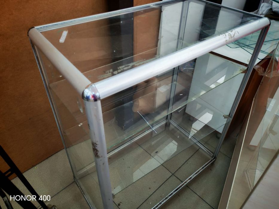 Продам витрины, нормальные