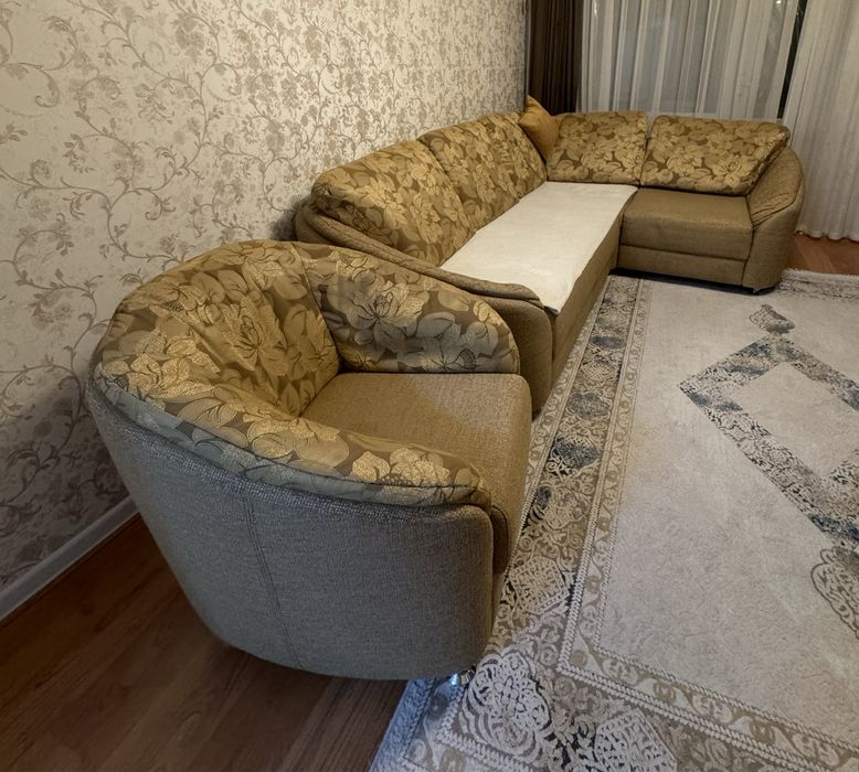 Угловой диван с креслом