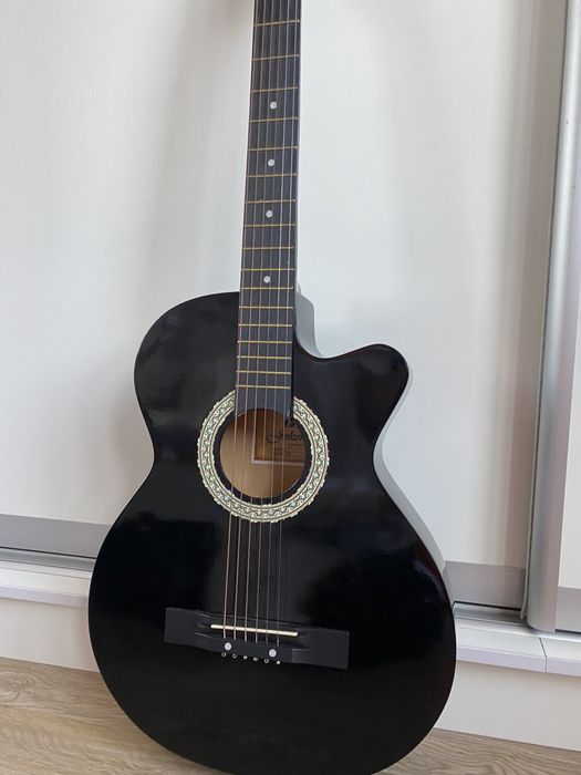 Гитара акустическая