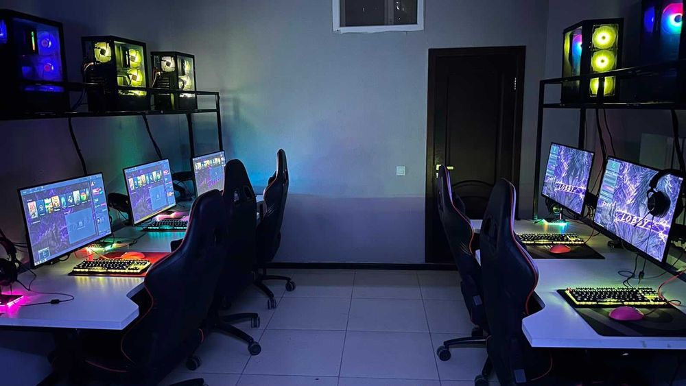 Продаётся компьютерный + playstation клуб