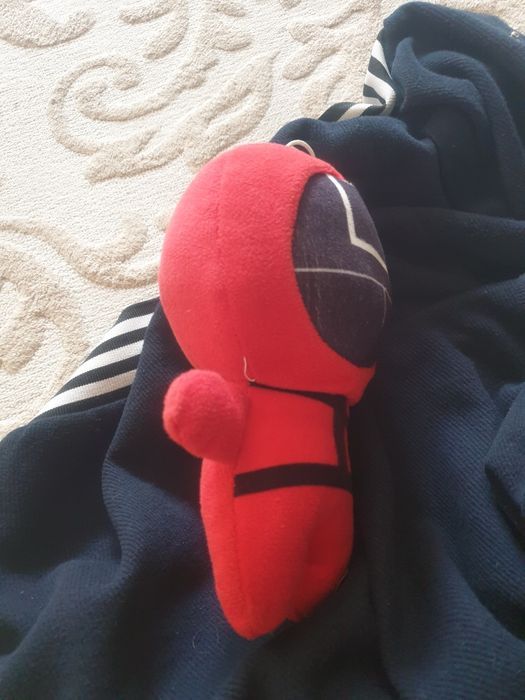 Игрушка из игры кальмара