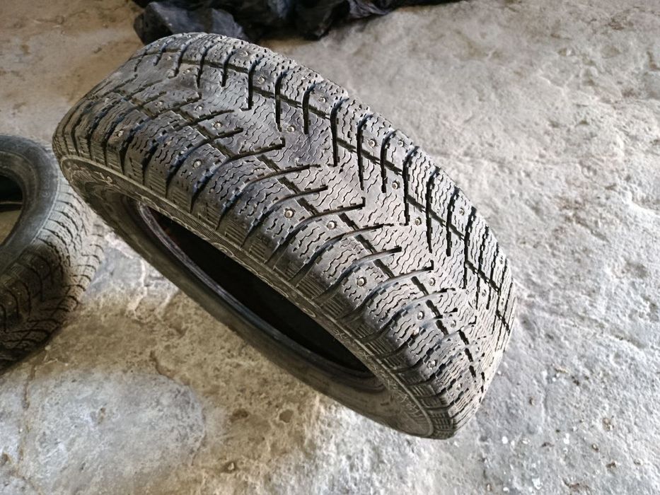 Зимняя резина на шипах R15