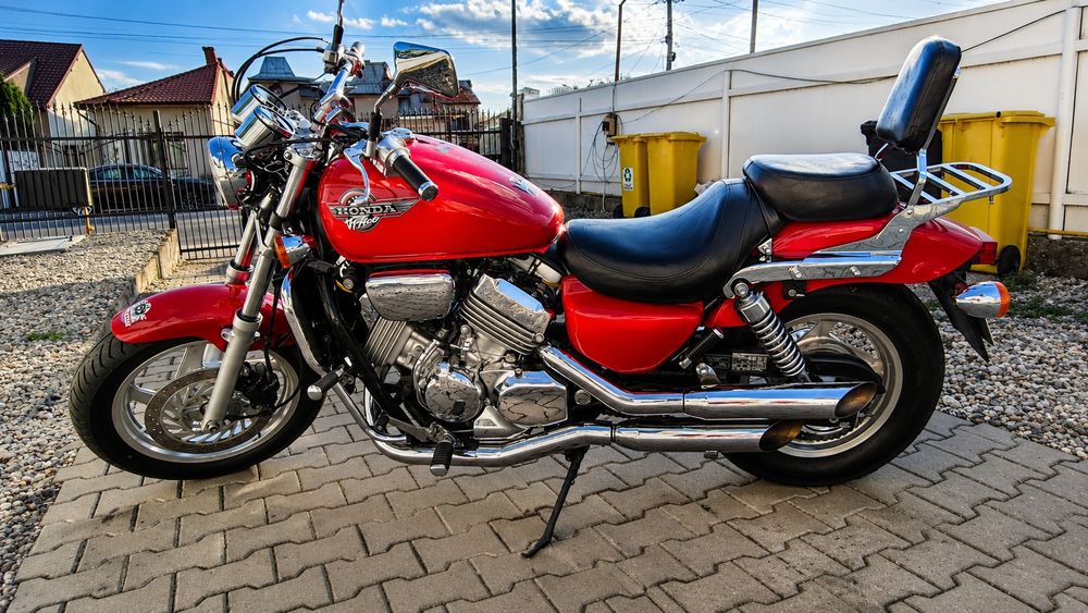 Honda Magna VF750C - 1995