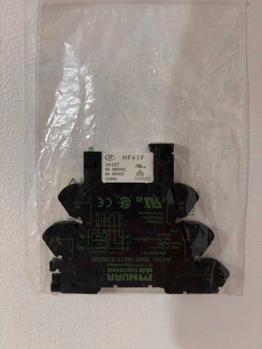 Relee / Releu 24V AC/DC - MURR 3000-16013-3100020 noi, nefolosite.