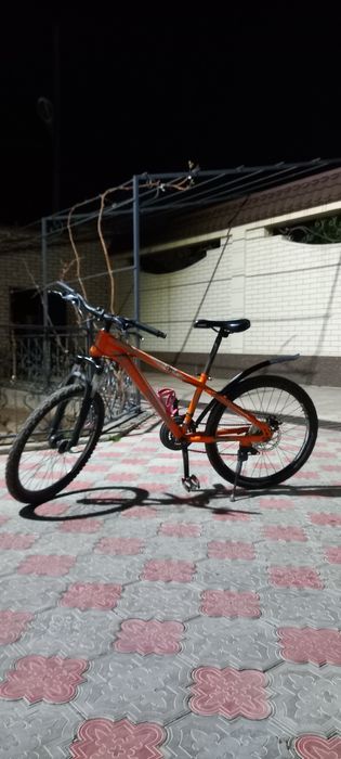 Продам велик торг есть