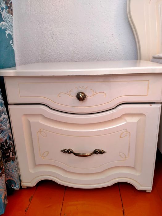 Продается спальный гарнитур