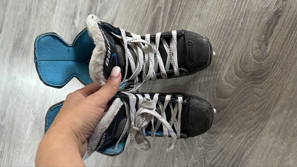 Продам детские коньки Bauer