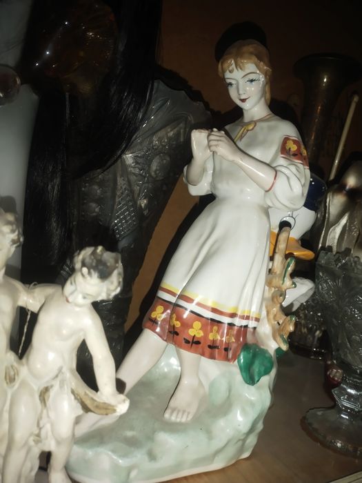 Фарфоровые статуэтки