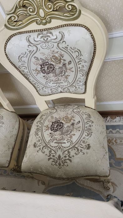 Продам стол со стульями